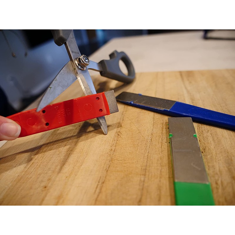 DMT (Diamond Machining Technology) 2.5-in. DiaSharp Diamond Mini-Hone Sharpening Kit