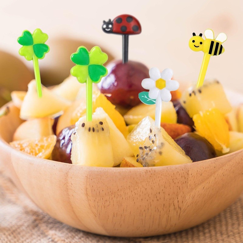 GDFHBD 48 Pieces Mini Plastic Fruit Signs, Cute Cartoon Animals,