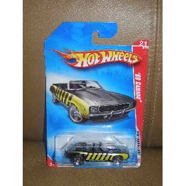 Hot Wheels Web Trading Cards 69 Camaro Black with Yellow Stripes 24 of 24 #097/196 1:64 Scale