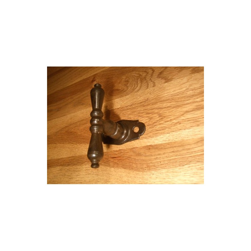 Antikas – Tilt and Turn Window Handle – Antique Iron