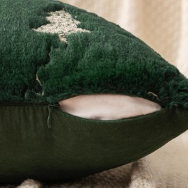 MIULEE Christmas Decorative Cushion Covers Set of 2 Christmas Cushions Luxury Square Throw Pillow Cover with Invisible Zipper Pillowcases for Livingroom Sofa,Christmas Tree, Green, 45x45cm