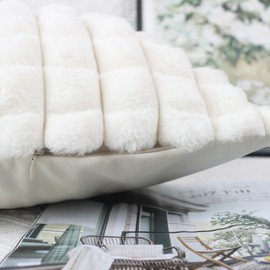 OYIMUA Fluffy Cream White Cushion Covers 45 x 45 Faux Fur Cushion Cover 18x18 inches Set of 2 Pillow Cases Soft Plush Sofa Cushions Living Room Modern Moroccan Covers