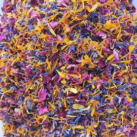 Spring Flower Blend – Edible flowers - Rose, Cornflower and Marigold - All natural, Culinary grade Delights (0.35oz) - Premium Quality - Perfect for Beverages, Cakes