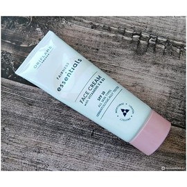 Crema facial Despigmentante con FPS 10 Vitamina E y B3