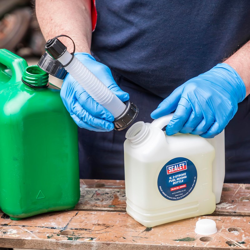1L 2-Stroke Fuel Mixing Bottle, White