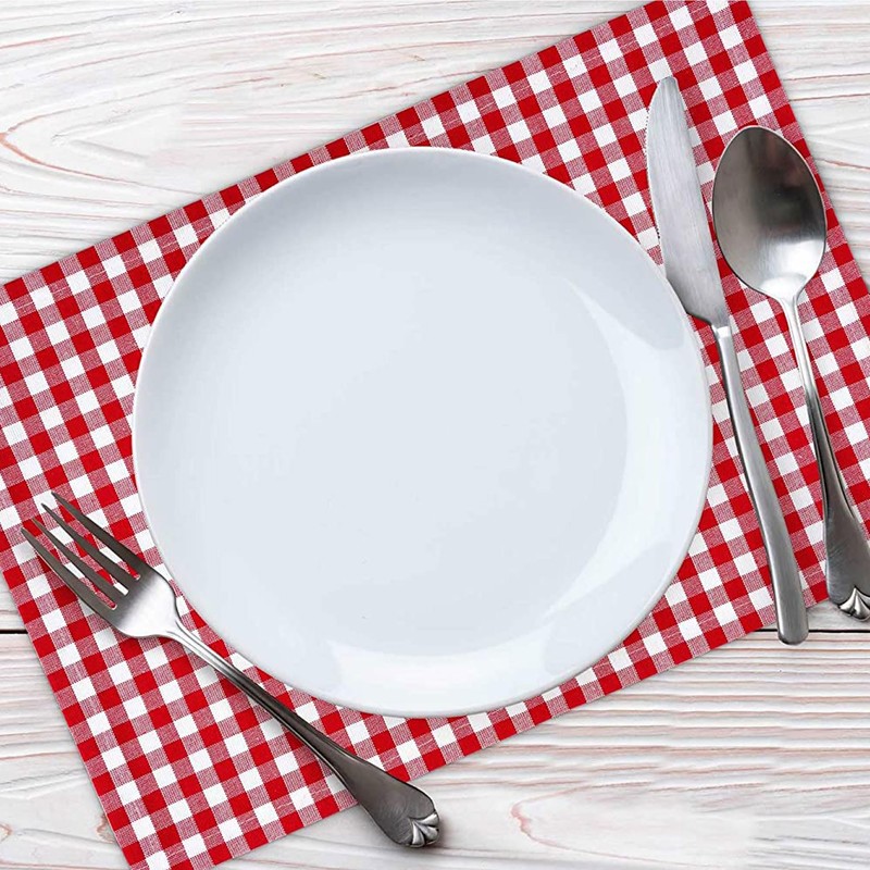 Robust red chequered cotton placemat in chequered vichy pattern with