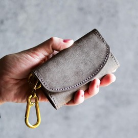 AURAMU MARGOT TOTTI Carabiner Key Case & Coin Case, Italian Leather, Coin Purse, Genuine Leather, Women's, Men's, Smart Key Compatible, Wallet, Greigio