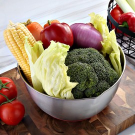 MAXCOOK Stainless Steel Salad Bowl, 3-Piece Mixing Bowl with Silicone Bottom, Polished Mirror Finish Design, Ideal for Cooking, Baking, Prepping