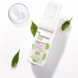 Diadermine - Essentiel Bio - Soothing Foam - Facial Cleanser - Enriched with Prebiotics of Natural Origin - 99% Ingredients of Natural Origin - Certified Organic - 150ml