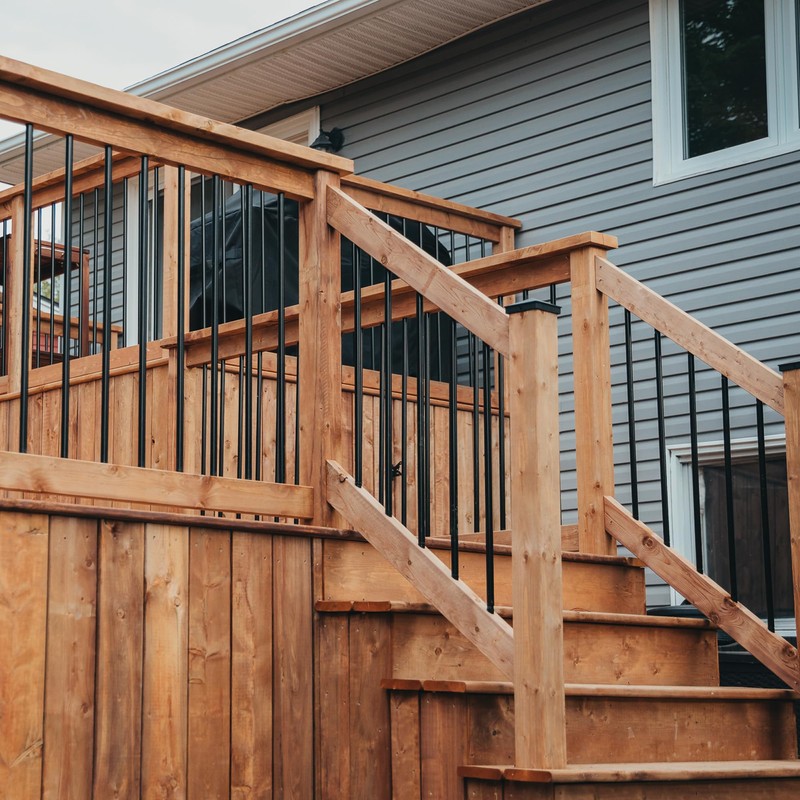 Railing Combo Kit with 10pcs of Round Balusters-26-In and 20pcs