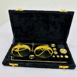 Vintage brass jewelry Weighing Scale Balance With Black Valvet Box