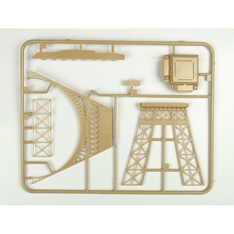 1/650 Eiffel Tower Plastic Model