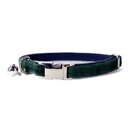 Sam & Maui Velvet Adjustable Cat Collar with Metal Silver Chrome Buckle and Bell Emerald C