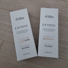 Dalva Dalba Waterful Tone-Up Sun Cream 50ml x 2 + Vegan Gel Cleanser 15ml x 1 / 달바 워터풀 톤업 선크림 50ml 2개+비건젤 클렌저 15ml 1개