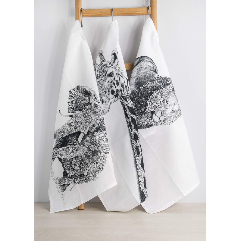 Maxwell & Williams Marini Ferlazzo Tea Towel with African Giraffe