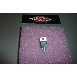 Motorola  MAC15-6 Motorola  Silicon Bidirectional Triode Thryistor, Triac, TO-220