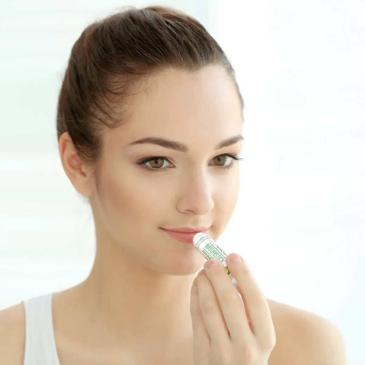 Bálsamo Labial De Cera De Abeja Natural Naturistick, Paquete