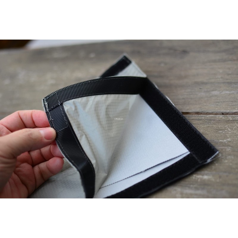 Roost Stove Jacket with Waterproof Lid, Wood Stove Chimney Hole