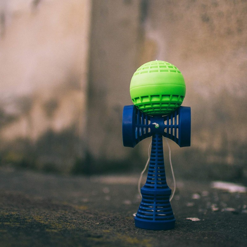YOYO FACTORY Catchy AIR Kendama - Grey/Teal (traditional japanese skill