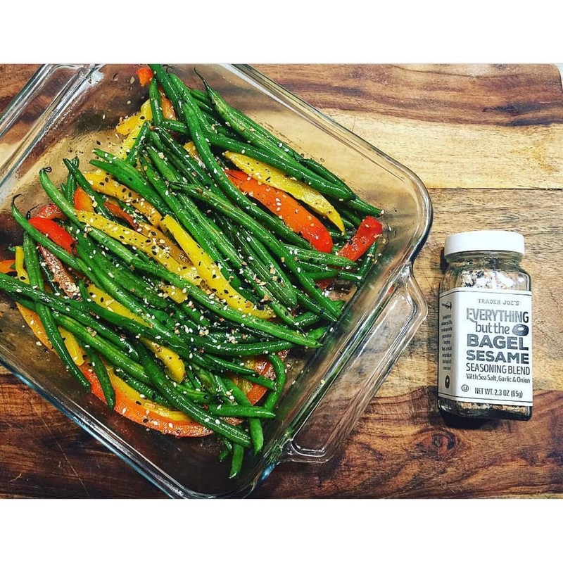 Trader Joe's Everything but The Bagel Sesame Seasoning Blend (2