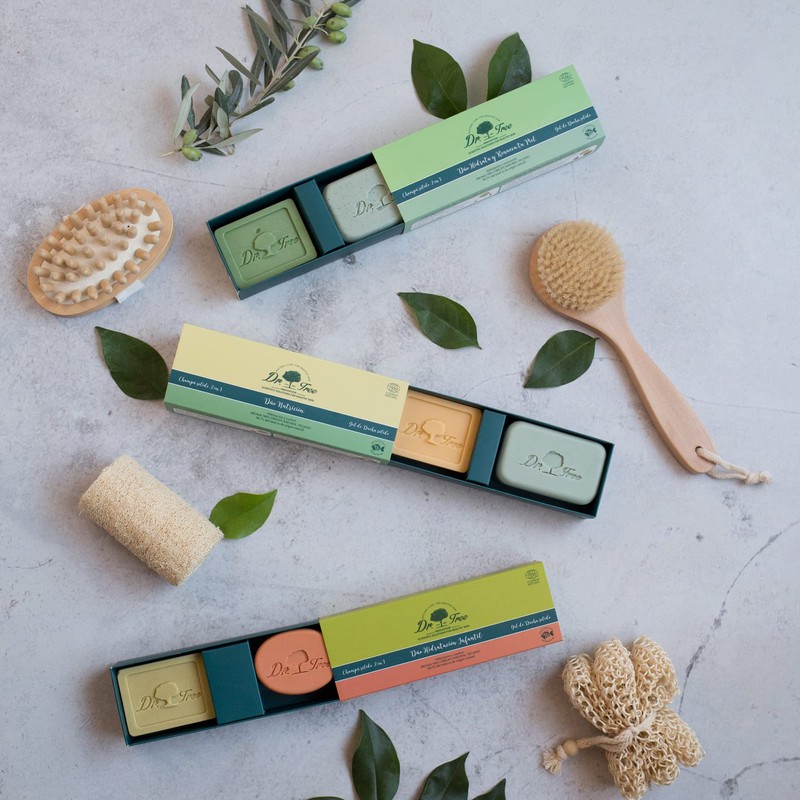 Dr. Tree Set Nourishing Solid Shampoo + Organic Nourishing Solid