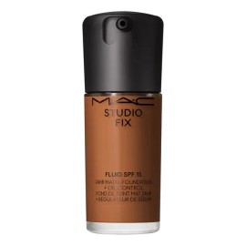 Base Lquida MAC Studio Fix Soft Matte FPS15  Tono NC50  24h Waterproof  Tono Oscuro                                                                   