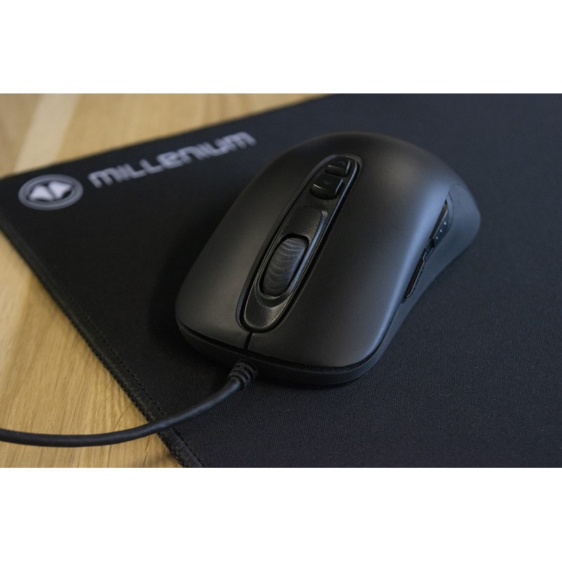 MILLENIUM Gaming Maus in Schwarz - High Performance USB Gaming