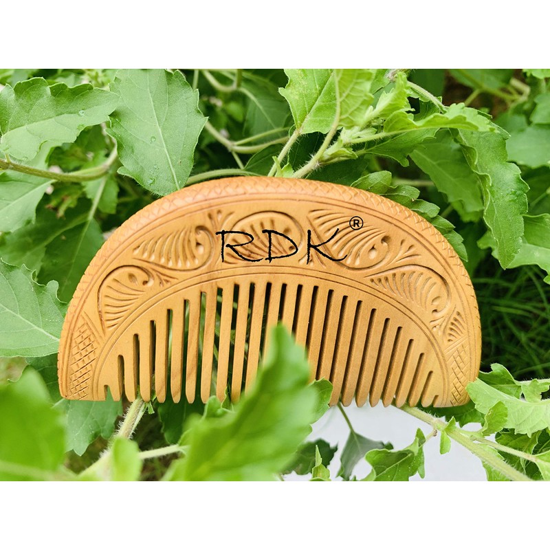 YSK Sandalwood Comb; 10 gm;