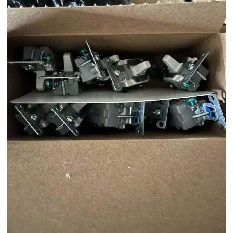 Eaton 10 Eaton White COMMERCIAL Toggle Wall Light Switches 3-Way