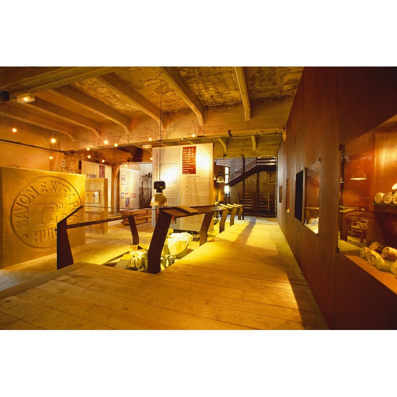 Marius Fabre Herbier: Savon de Marseille Honeysuckle 250 g