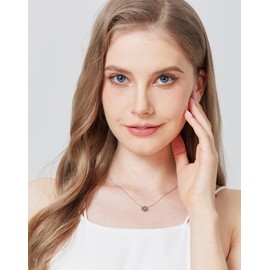 Dainty Lucky Four Leaf Clover Necklace,18k Gold Plated Charm Choker Necklace Simple Cute Pendant Jewelry Gifts for Women-Silver