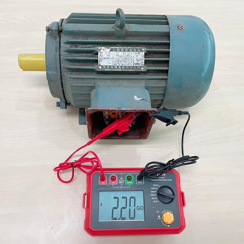 UT502C Insulation Resistance Tester