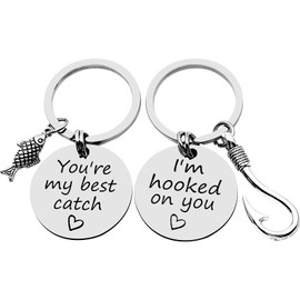 Couple Keychain Set for Boyfriend Girlfriend Husband Wife I'm Hooked on You You're My Best Catch Key chain for Women men Valentines Day Wedding Christmas Birthday Gift Jewelry for Lovers