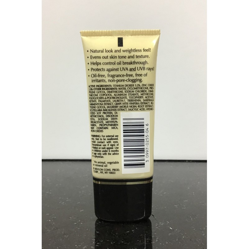 Revlon new complexion Event Out makeup, SPF 20 |NUDE BEIGE|