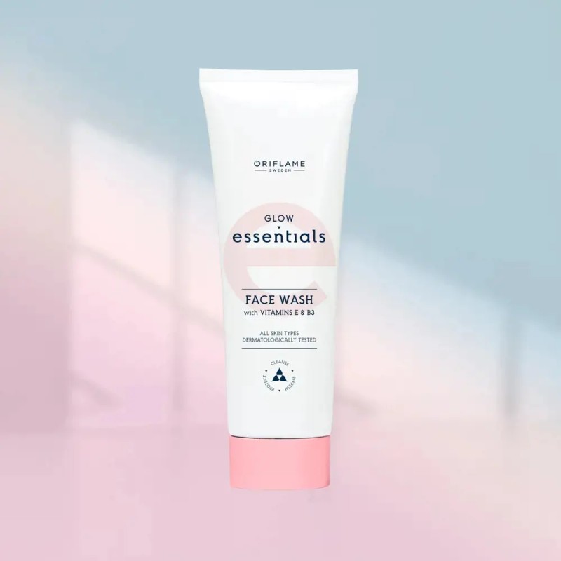 Gel Dermolimpiador Facial Aclarante Oriflame Glow Essentials 125mL