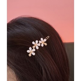 Flower White Cubic Point Snap Pin / 플라워 화이트 큐빅 포인트 똑딱핀