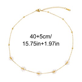 Mikovivi Daisy Pearl Necklace for Women, Simple Daisy Choker Necklace Dainty Pearl Flower Necklace 5 Daisies Summer Trendy Gold Necklace Jewelry Gift for Women