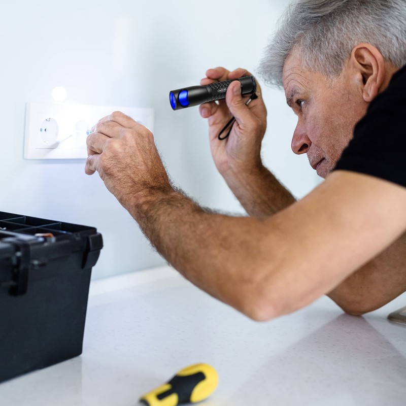 Police Security - Bottle Opener Flashlight - 60 Lumens -