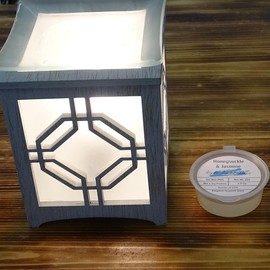 Scented Gel Wax Melts. Won't splash when bumped or knocked over and easy to peel out when you want to change the scent. Many different scents to choose from. - Scent: Honeysuckle and Jasmine