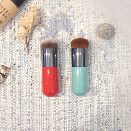 Tuttun Foundation Brush - Red / 뚠뚠 파운데이션 브러쉬 - 레드