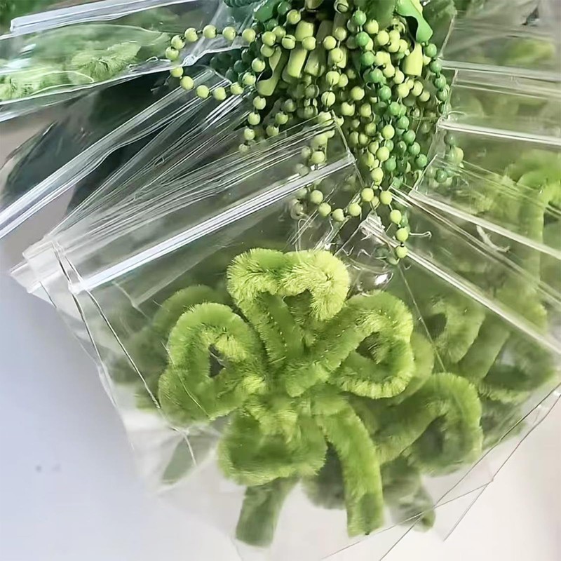 Clover Pipe Cleaner DIY Kit, Makes 10 Complete Lucky Crafts