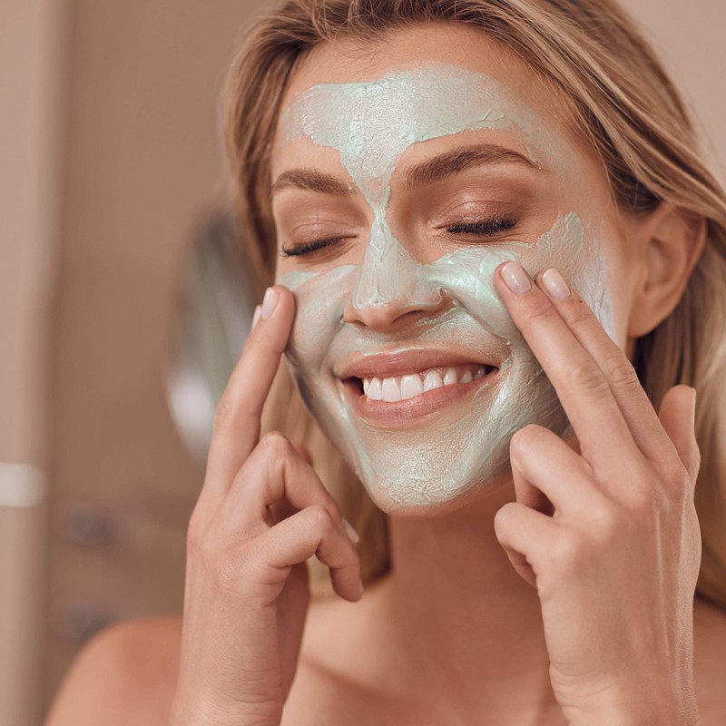 AHAVA Mineral Mud Brightening & Hydrating Facial Treatment Mask -