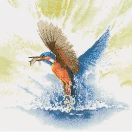 Kingfisher in Flight: Cross Stitch Design By Heritage Stitchcraft