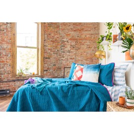 Refinery29 | Quinn Arrow Bedding Collection | Luxury 100% Cotton Premium Ultra Soft Quilt Coverlet, Lightweight Comfortable 3 Piece Set, Modern Design for Home Hotel Décor (Twin/Twin XL, Blue/Grey)