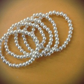 5 Pc Stretch Vintage Ivory Faux Pearl Bracelet, Wedding, Bridal Party, Bridal jewelry, pearl wedding/party favor