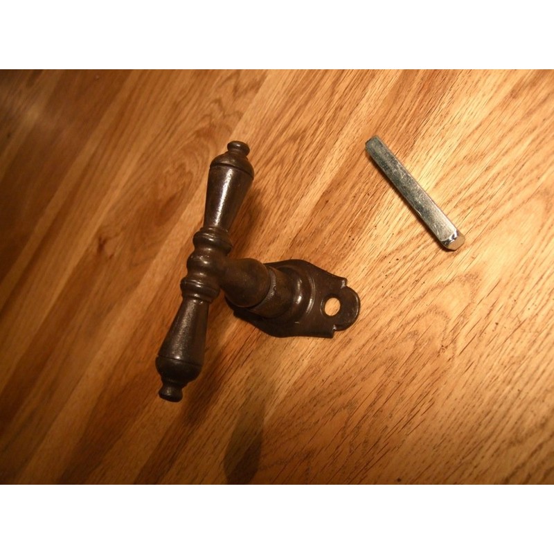Antikas – Tilt and Turn Window Handle – Antique Iron