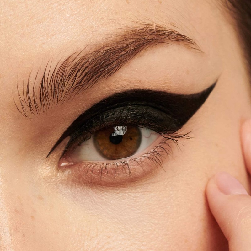 Inglot, One Move Liquid Eyeliner, Waterproof Formula, Extremely Durable, Delicate