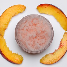 Sugaring NYC Exfoliante Corporal Hidratante Y Exfoliante Exclusivo: Piel Suave Y Sedosa, Previene Vellos Encarnados (Melocotón Jugoso)