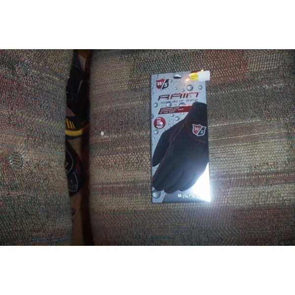 wilson 1 Pair BRAND NEW Wilson Staff Rain non slip