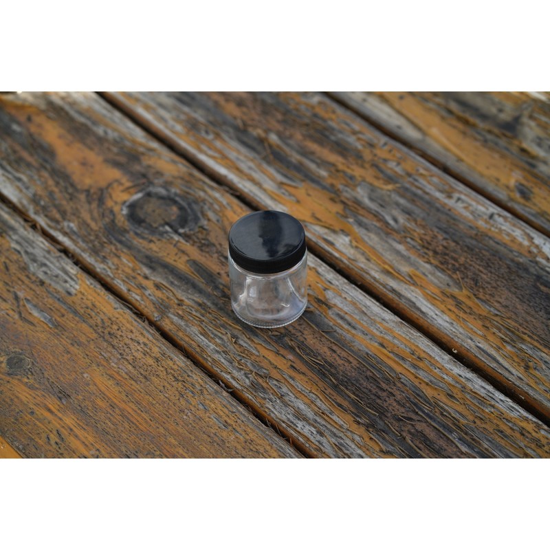 GadgetGush Clear 4 Oz Glass Jar with Black Plastic Non-Slip